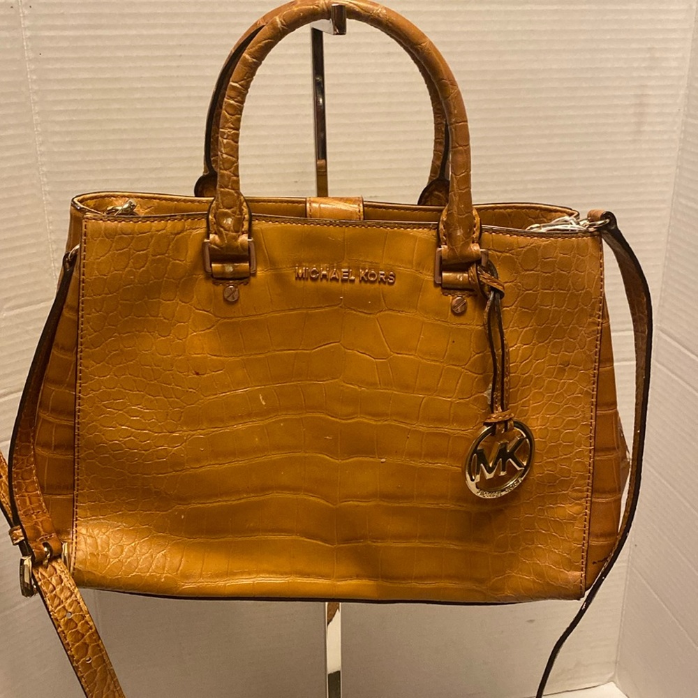 Michael Kors crocodile embossed handbag. Cognac colored.